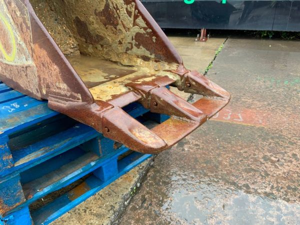 24 inch GEITH BUCKET .... 65MM .....185C 361675240