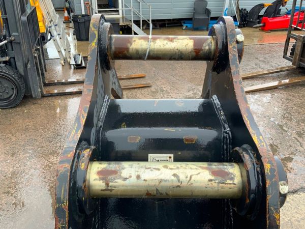 18" RHINOX DIGGING BUCKET...80mm PINS.....249c. 361675285