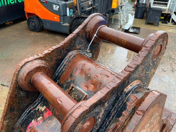 24" STRICKLAND BUCKET.....65mm PINS.....176c. 361676811