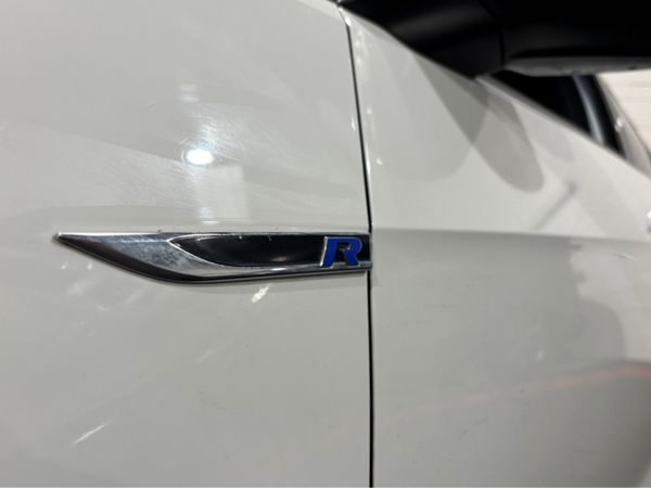 Volkswagen Golf MK7.5 TSI R 4MOTION 300PS 5DR 361733779