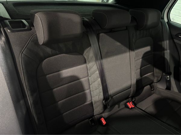 Volkswagen Golf MK7.5 TSI R 4MOTION 300PS 5DR 361733790