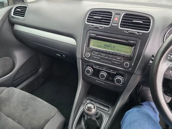 Volkswagen Golf 2010 361773751