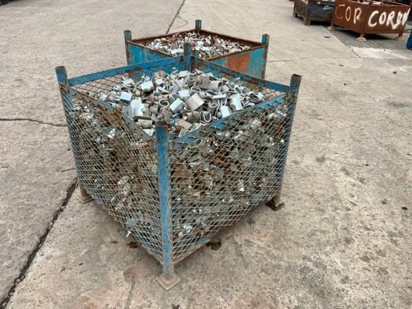 GALVANISED UNIVERSAL BEAM / SCAFFOLDING COUPLERS. 361788051