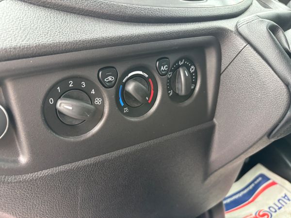 2018 FORD TRANSIT TREND 15 SEAT. WHEEL CHAIR 361788864