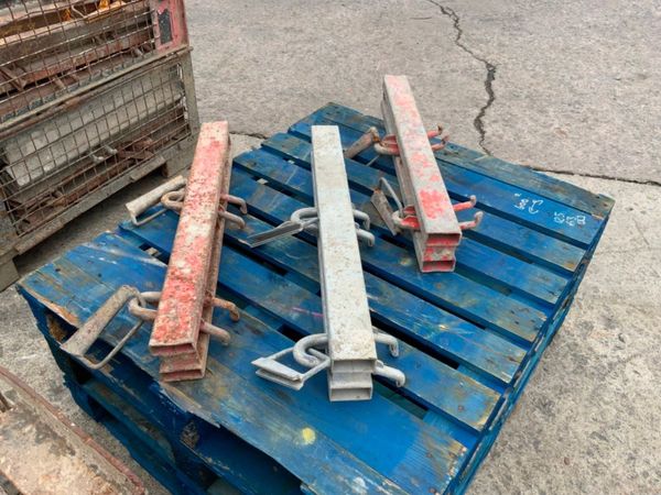 PERI SHUTTERING PANS / FORMWORK WALERS. 361798062
