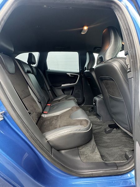 Volvo XC60 R-design D4 361791085