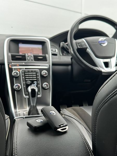 Volvo XC60 R-design D4 361791092