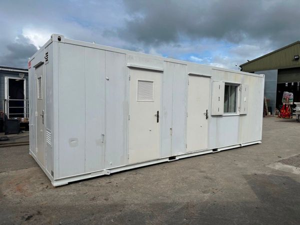 28 x 9 welfare unit , toilet , generator kitchen. 361793875