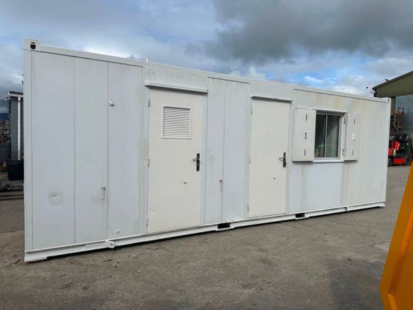 28 x 9 welfare unit , toilet , generator kitchen. 361793876