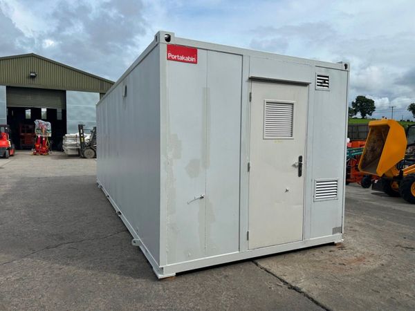 28 x 9 welfare unit , toilet , generator kitchen. 361793877