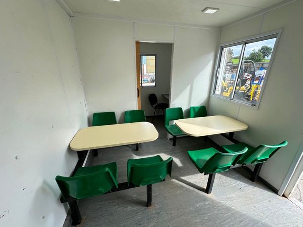 28 x 9 welfare unit , toilet , generator kitchen. 361793892