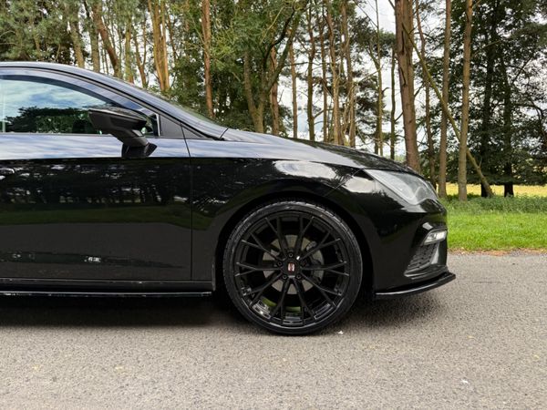 SEAT Leon 2019 1.5 TSI FR Cupra Styling 361832959