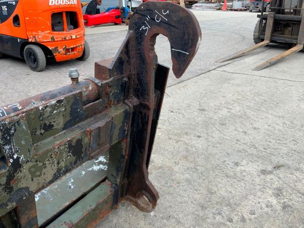 WHEELED LOADER Q/HITCH FORK CARRIAGE...3932 361885365