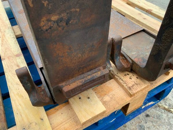 HYDRAULIC EXTENDING FORKS...20" CARRIAGE..4160. 361885739