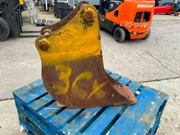 12" DIGGING BUCKET.....45mm PINS.......1212-2. 361882553