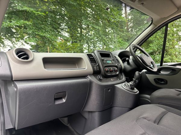 2019 Renault Trafic excellent condition, 361898395