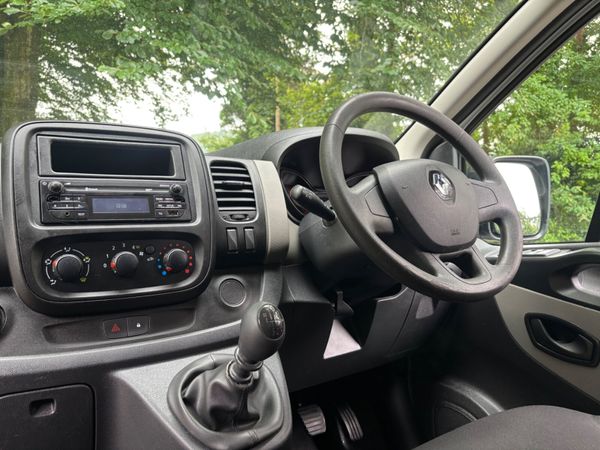 2019 Renault Trafic excellent condition, 361898398