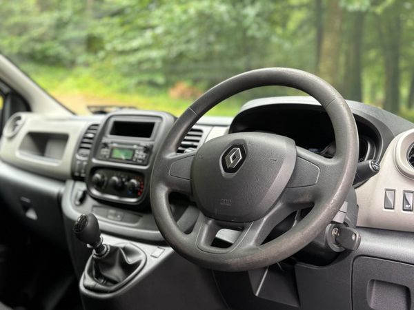 2019 Renault Trafic excellent condition, 361898399