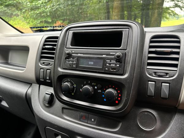 2019 Renault Trafic excellent condition, 361898401