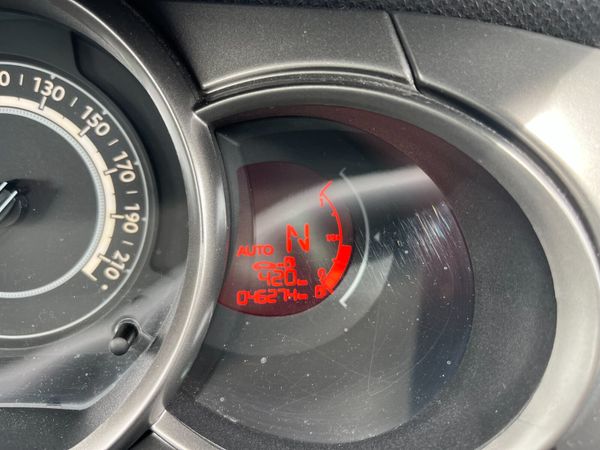 Citroen C3 2015, 1.2 5DR AUTO HIGH SPEC LOW KMS 361913174