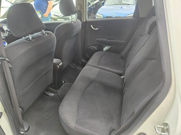 2012 Honda Fit 1.3 Automatic Hyrbid 361927802