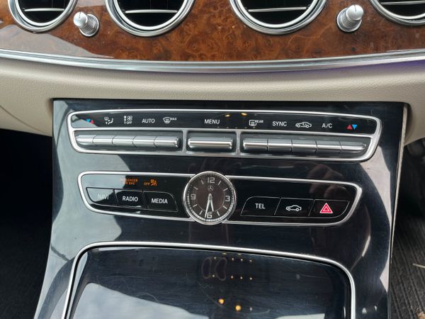 Mercedes-Benz E-Class E200 D AVANTGARDE A/T 361940349