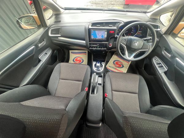 Honda Fit 2013 ** low Milage ** 361976263