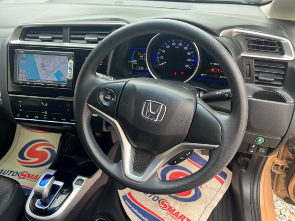 Honda Fit 2013 ** low Milage ** 361976271