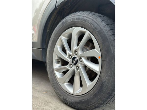 Hyundai Tucson Hyundai Tuscon Executive 1.7 5DR 361976814