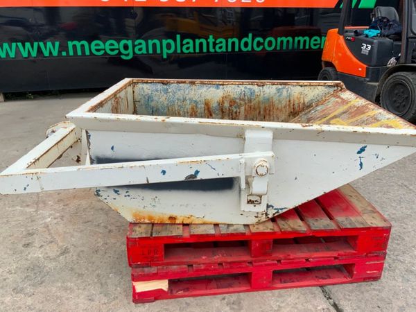 CONQUIP 500lt SELF TIPPING BOAT SKIP.........371c. 362040094