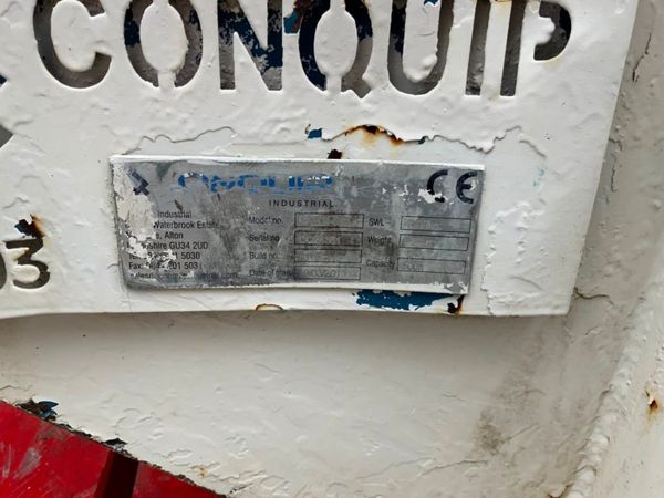 CONQUIP 500lt SELF TIPPING BOAT SKIP.........371c. 362040091