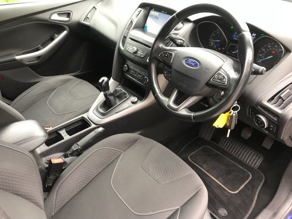 Ford Focus 1.0L Petrol Zetec Only 52000 miles... 362042882