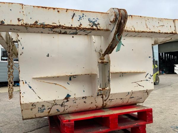 CONQUIP 2000kg SELF TIPPING CRANE SKIP.......246. 362053555