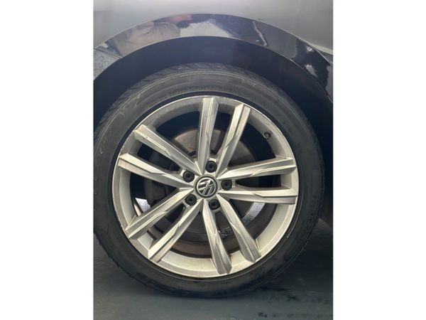 Volkswagen Passat Highline 1.6 TDI Manual 6speed 362094316