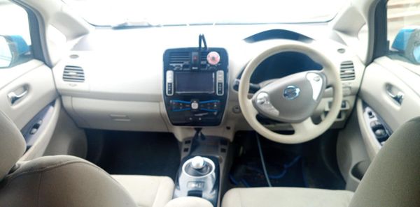 2011 NISSAN LEAF  EV FOR BREAKING! 362124864