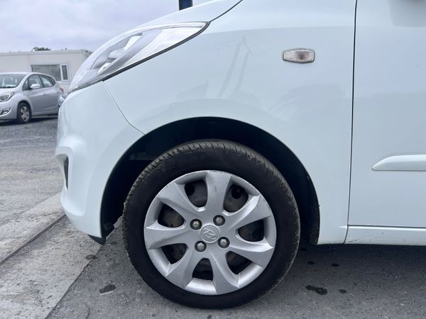 Hyundai i10 2012 1.2 petrol 362154037
