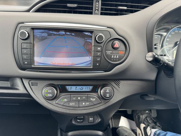 Yaris 2017 HYBRID LUXURY 1.5 AUTO 33k/MILES 362155377