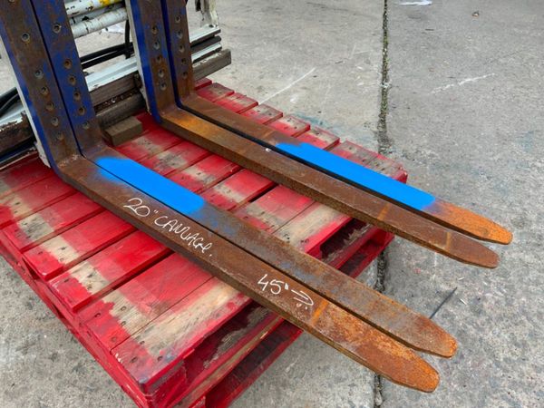 CASCADE DOUBLE PALLET FORK CARRIAGE...3462. 362158461