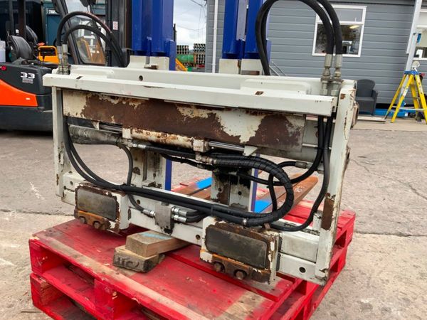 CASCADE DOUBLE PALLET FORK CARRIAGE...3462. 362158463