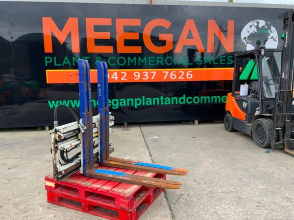 CASCADE DOUBLE PALLET FORK CARRIAGE...3462. 362158470