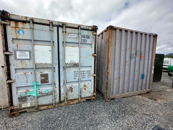 20 x 8 shipping container (  2 of ) ....1257T.. 362150895