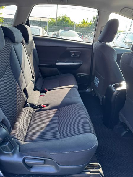 TOYOTA PRIUS PLUS 7 SEATER 2016 362163489
