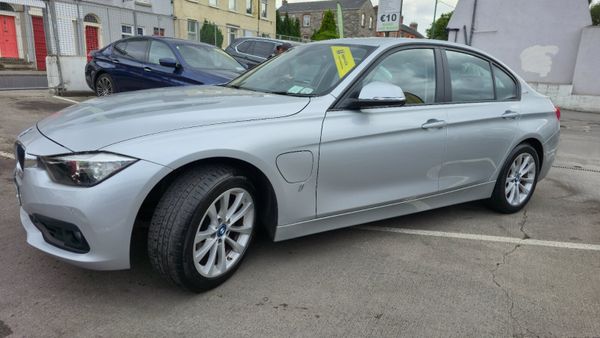 BMW 3-Series 2017 330E 362227643