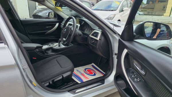 BMW 3-Series 2017 330E 362227655