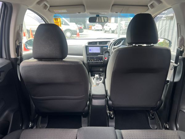 HONDA FIT ( Jazz )HYBRID AUTOMATIC 2018 362240018