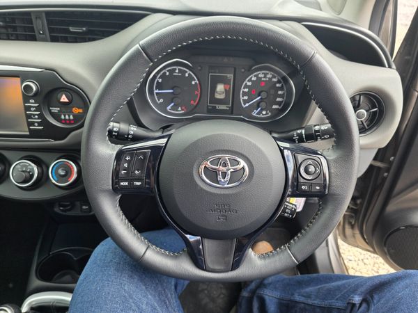 Toyota Yaris 2017 362243463