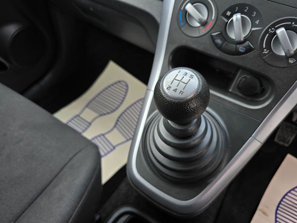 Suzuki Splash 2012 1.0 Petrol 362259477