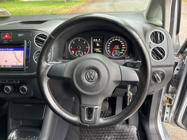 Volkswagen Golf 2011 DSG 1.6 TDI Fresh NCT 362366927