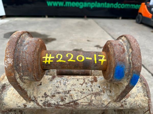 17 inch GUMMY DIGGING BUCKET ..45MM ...# 220-17 362450887