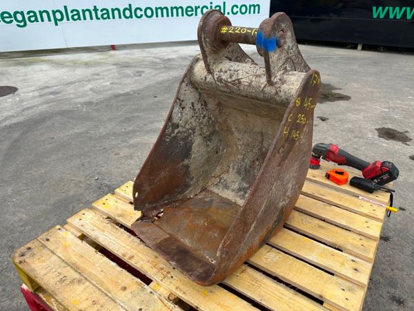 17 inch GUMMY DIGGING BUCKET ..45MM ...# 220-17 362450883